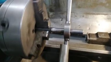 Makineler. Dönüşler ve değirmenler işe yarıyor. Yüksek kaliteli görüntüler