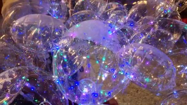 Flashing Balloons Christmas Market — Stockvideo