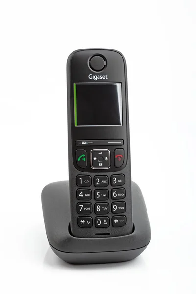 Wetzlar Hesse ドイツ04 2023 Voip電話用Gigaset携帯電話 現代の通信だ インターネット経由での通信 携帯電話のGigasetブランド名 — ストック写真