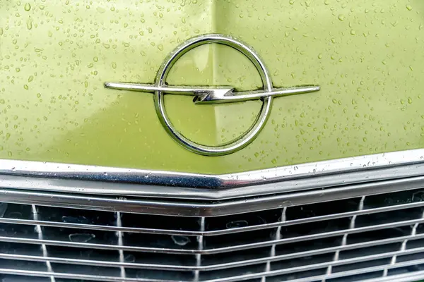 Wettenberg Hesse 2023 전통적인 자동차 올리브에서 자세히 Opel Diplomat — 스톡 사진