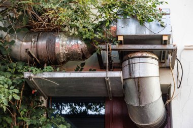 Yemek endüstrisindeki egzoz sistemi..