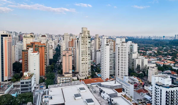 巴西圣保罗市Avenida Paulista附近建筑物的空中景观 — 图库照片