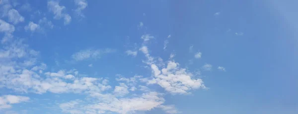 Утреннее Небо Фоне Облаков — стоковое фото