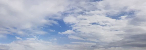 Panorama Langit Biru Dengan Awan — Stok Foto
