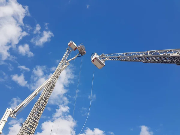 Crane Construction Cloudy Bright Blue Sky Background — Stock Photo, Image