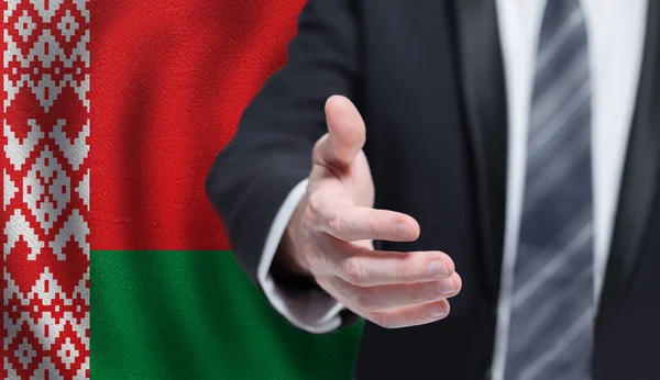 Hand Auf Weißrussischer Flagge Wirtschaft Politik Kooperation Und Reisekonzept — Stockfoto