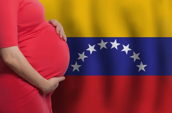 Βενεζουέλα Έγκυος Γυναίκα Κοιλιά Στη Σημαία Της Βενεζουέλας Φόντο — Φωτογραφία Αρχείου