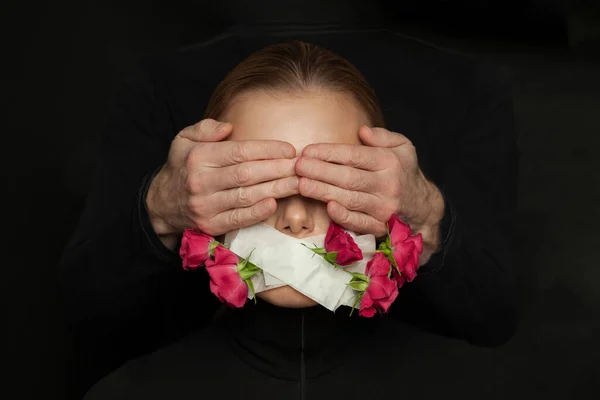 Concept Violence Domestique Harcèlement Femme Avec Bouche Fermée Les Mains — Photo