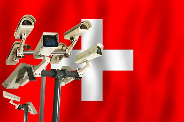Cámara Cctv Suiza Bandera Suiza Concepto Vigilancia Seguridad Control Totalitarismo —  Fotos de Stock