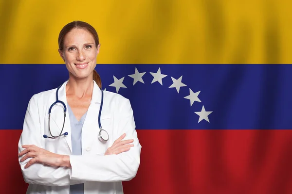 Γενικός Ιατρός Της Βενεζουέλας Στη Σημαία Της Βενεζουέλας — Φωτογραφία Αρχείου
