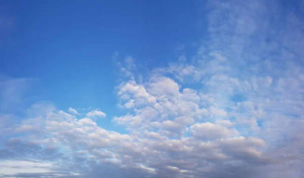 Nuvens Céu Azul Fundo Ambiente Meteorologia Clima Fundo — Fotografia de Stock