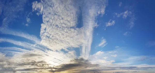 Hermoso Cielo Con Nubes Fondo Atardecer Otoño — Foto de Stock