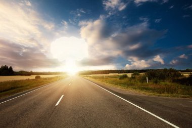 Nükleer patlama testi. Nükleer enerji mantarı; bulut;