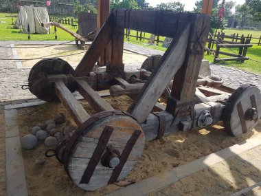 Gonio Kalesi, Adjara, Georgia 'da taş mancınık. Antik Roma tahkimatı