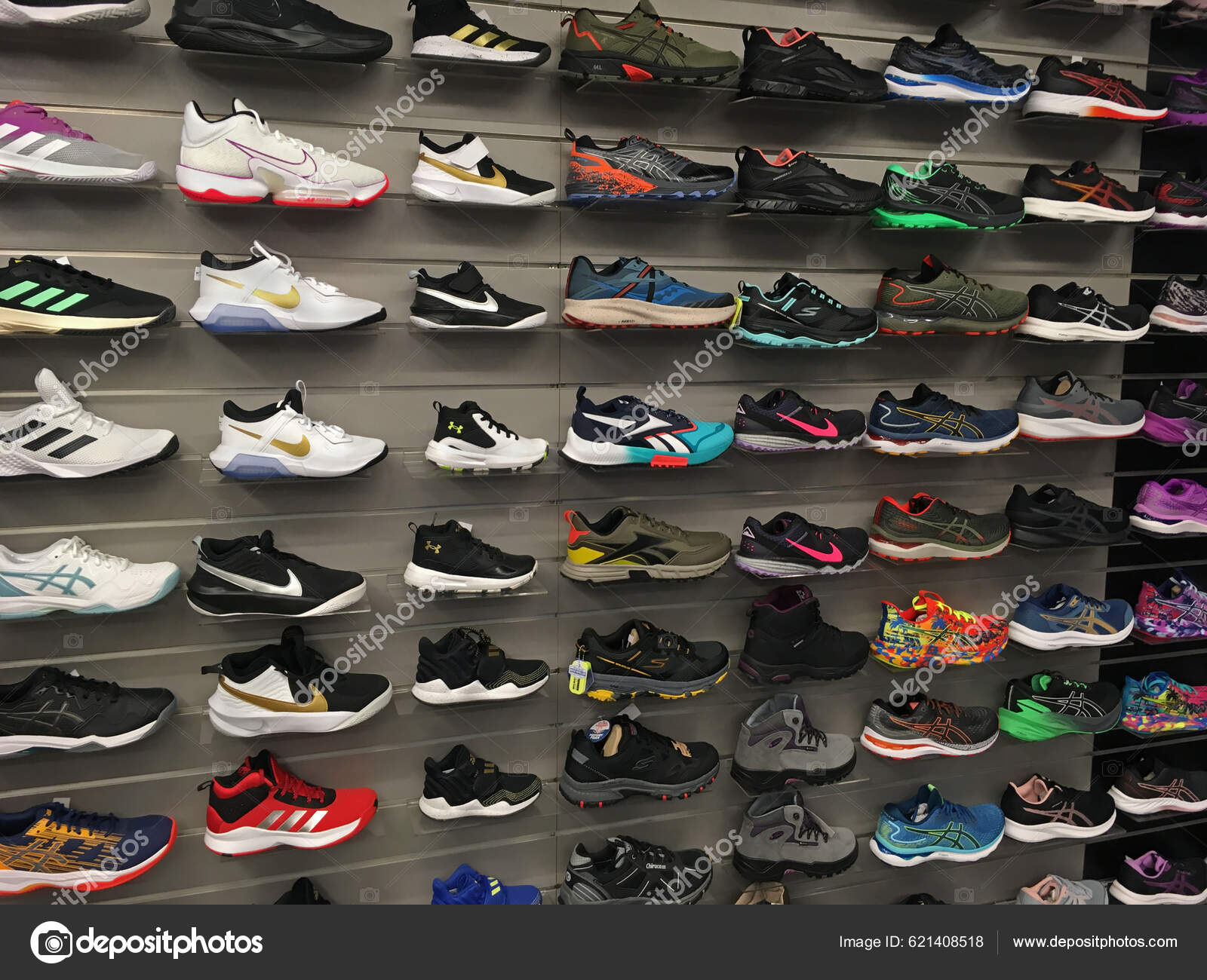 Athens Greece October 2022 Sneakers Sports Shoes Display Trainers Athletic  – Stock Editorial Photo © sirylok #621408518