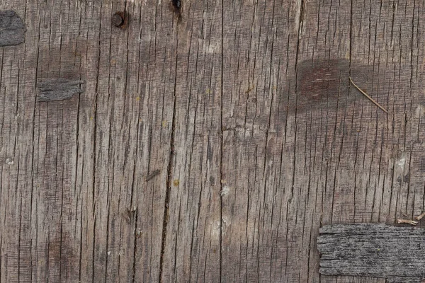 Morsche Rissige Holzoberfläche Mit Rostigen Nägeln Und Abgebrochener Rinde Abstrakter — Stockfoto