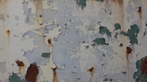 锈蚀的金属宏观切碎的油漆和污渍抽象的背景纹理 慢动作 — 图库视频影像