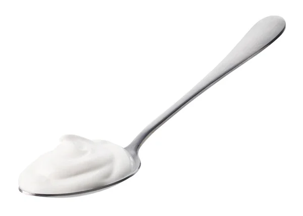 Srebrna Łyżka Świeżego Jogurtu Greckiego Izolowana Białym Tle — Zdjęcie stockowe