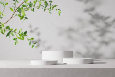 Masa tezgahı, bitki yaprakları ve doğal organik ürünler için beyaz podyum standı olan bahar arka planı. Güzellik, kozmetik, sağlık ve cilt bakımı ürün yerleştirme şablonu.