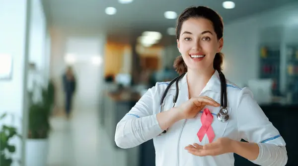 Rosa Schleife Für Das Brustkrebsbewusstsein Ärztin Arztpraxis Aufklärung Von Menschen — Stockfoto
