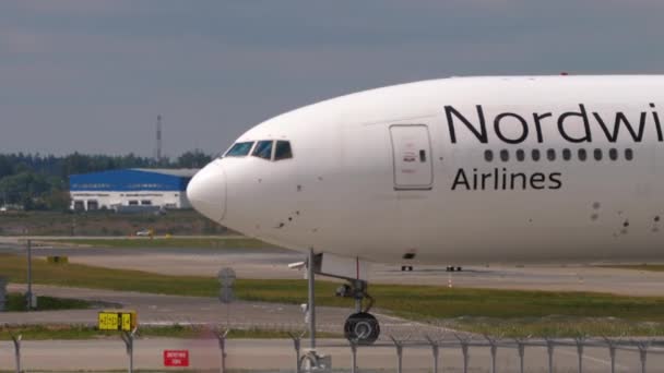 Moscow Russian Federation July 2021 Boeing 777 Nordwind Airlines Taxiing — Vídeo de Stock