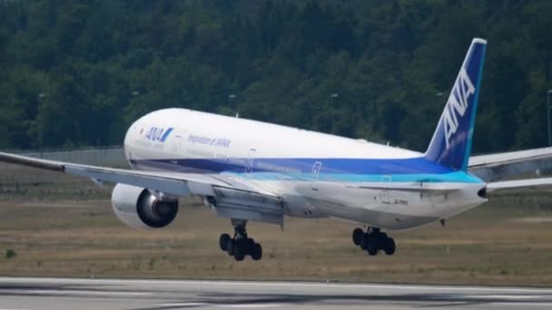 Frankfurt Main Germany July 2017 Boeing 777 381Er Ja735A All — Stockvideo