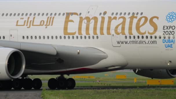 Dusseldorf Germany July 2017 Passenger Airplane Airbus A380 Emirates Taxiing — Video