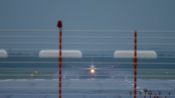 Front View Long Shot Unrecognizable Plane Runway Speed Takeoff Foggy — Stockvideo