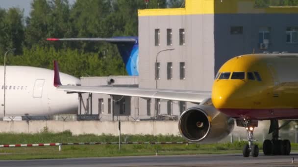 Novosibirsk Russian Federation Juny 2022 Side View Cargo Plane Tupolev — Stock video