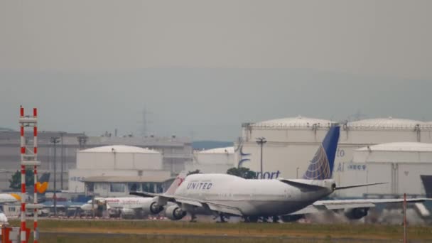 Frankfurt Main Germany July 2017 Boeing 747 United Accelerating Runway — Video Stock