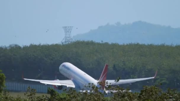 Phuket Thailand November 2019 Royal Flight Passenger Plane Takeoff Climb — Video