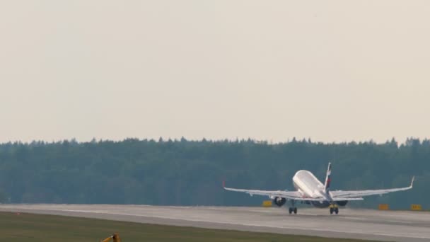 Moscow Russian Federation July 2021 Jet Passenger Plane Aeroflot Flies — Stock video