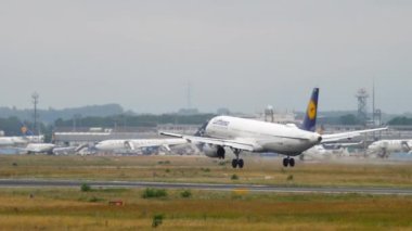 FRANKFURT AM MAIN, GERMANY - JULY 20, 2017: Airbus A321 of Lufthansa descending to land at Frankfurt Airport. Jet plane flies. Aircraft arriving. Tourism and travel concept