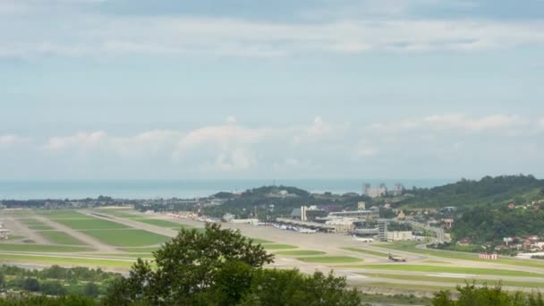 Timelapse Traffic Airport Summer Day Panoramic View Airfield — Stockvideo