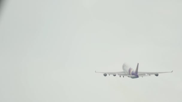 Phuket Thailand December 2016 Boeing 747 Thai Airways Take Phuket — Stok video