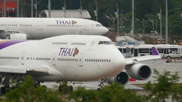 Phuket Thailand December 2016 Boeing 747 Thai Airways Runway Phuket — 图库视频影像
