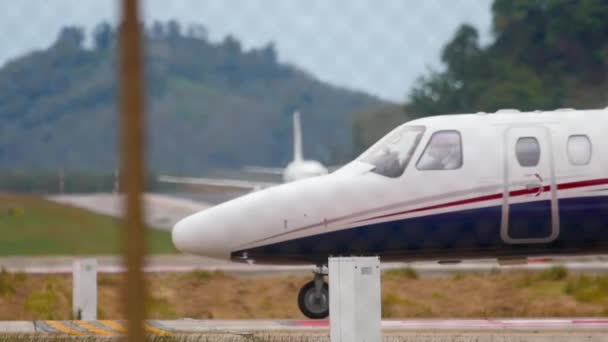 Phuket Thailand December 2016 Business Jet Citation Cj3 Mjets Taxiing — Stockvideo