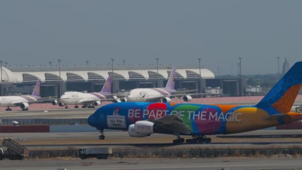 Bangkok Thailand January 2023 Airbus A380 Emirates Landing Suvarnabhumi Airport — Stockvideo