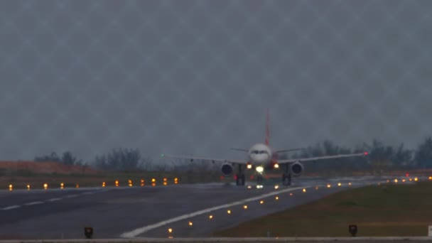 Commercial Plane Taking Dusk Footage Jet Plane Departure Runway Airfield — Video Stock