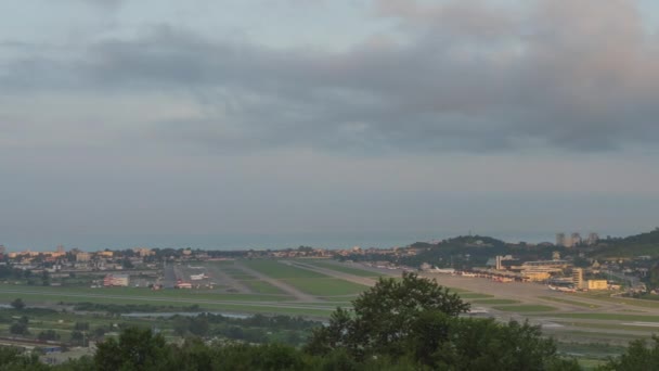 Panoramic View Airfield Runway Airport Daytime Traffic Busy Airport Time — Stockvideo