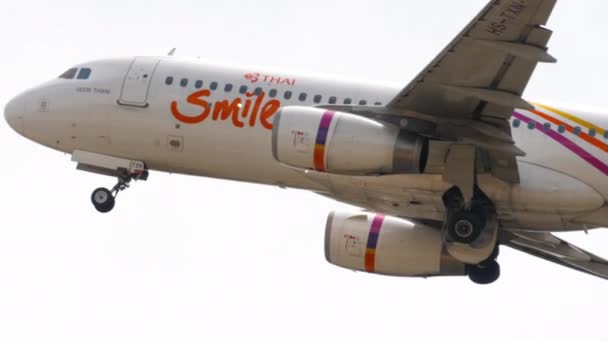 Phuket Thailand January 2023 Airbus A320 Thai Smile Taking Retract — Stockvideo