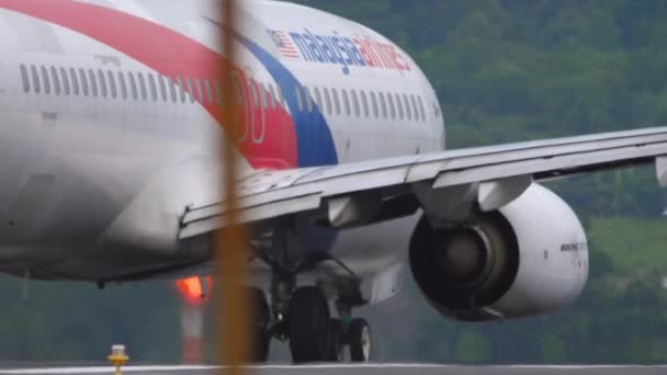 Пхукет Таиланд Января 2023 Года Боинг 737 Млм Малайзийских Авиалиний — стоковое видео