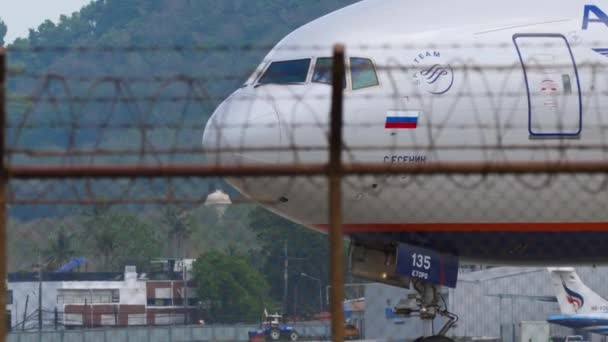 Phuket Thailand January 2023 Widebody Plane Boeing 777 Aeroflot Taxiway — Stock Video
