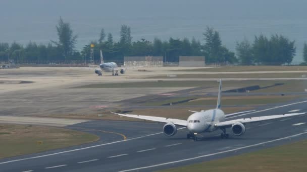 Phuket Thailand February 2023 波音787 Braking Landing Phuket Airport 飞机到达 — 图库视频影像