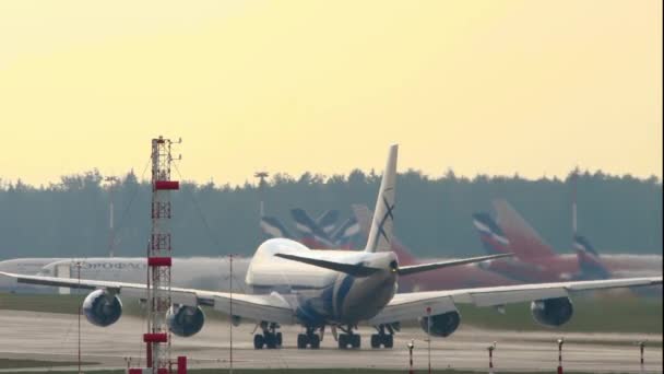 Moscow Russian Federation July 2021 Boeing 747 Airbridgecargo Runway Sheremetyevo — Stok video