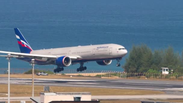Huket Thailand Februari 2023 Widebody Vliegtuig Boeing 777 Van Aeroflot — Stockvideo