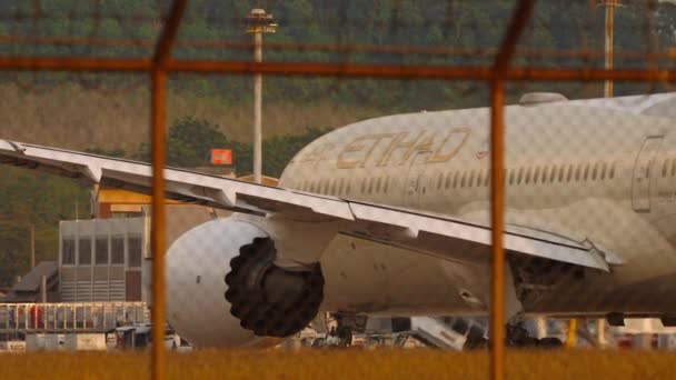 Phuket Thaïlande Février 2023 Dreamliner Boeing 787 Etihad Airways Circulant — Video