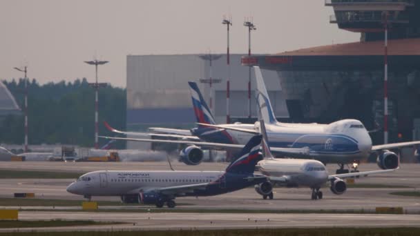 Moscow Russian Federation July 2021 Aeroflot Sukhoi Superjet Airliner Airport — Stock Video