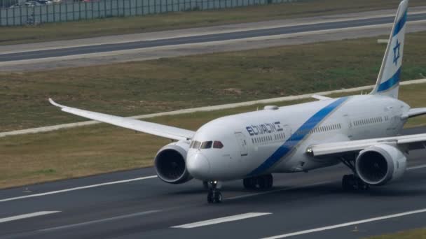 Phuket Thailand Ruari 2023 Mellanslag Boeing 787 Taxning Efter Landning — Stockvideo