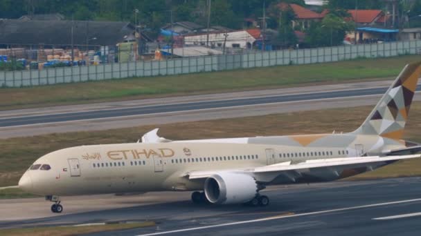 Phuket Tajlandia Styczeń 2023 Nowoczesny Samolot Boeing 787 Dreamliner Bnb — Wideo stockowe